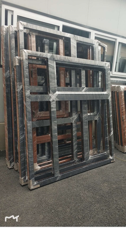 鞍山市天乙門窗工業(yè)有限公司沈陽經(jīng)銷商所訂貨品已完成，經(jīng)過檢驗后進行包裝，準備發(fā)貨。(圖4)